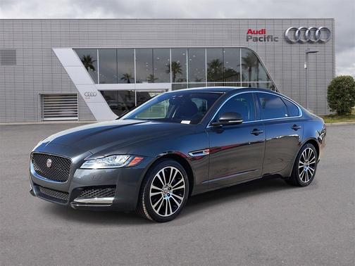 2019 Jaguar XF 30t Prestige
