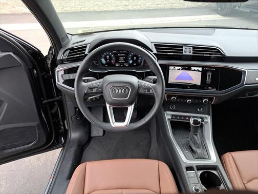 2024 Audi Q3 Premium 45 TFSI S line quattro Tiptronic