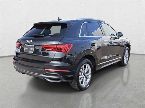 2024 Audi Q3 Premium 45 TFSI S line quattro Tiptronic