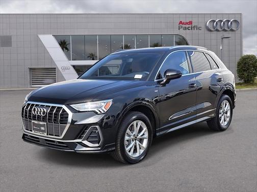 2024 Audi Q3 Premium 45 TFSI S line quattro Tiptronic