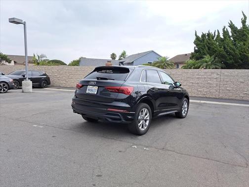 2024 Audi Q3 Premium 45 TFSI S line quattro Tiptronic