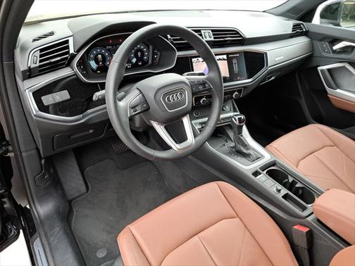 2024 Audi Q3 Premium 45 TFSI S line quattro Tiptronic