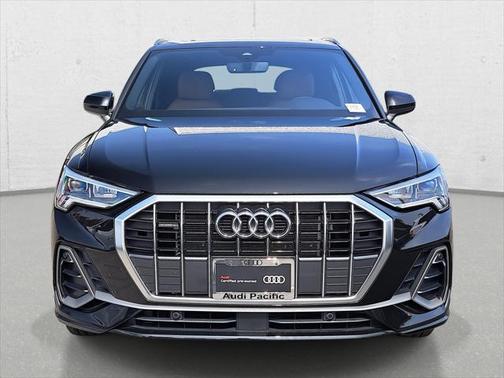 2024 Audi Q3 Premium 45 TFSI S line quattro Tiptronic