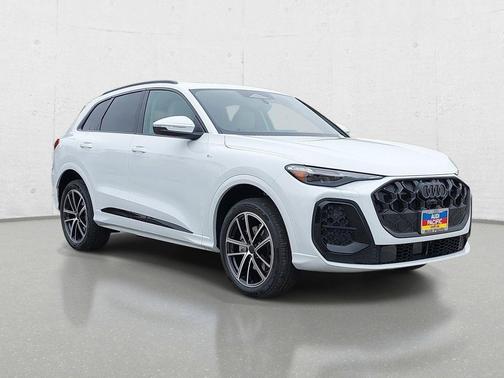 Glacier White Metallic 2026 Audi Q5 Premium Plus TFSI quattro S tronic