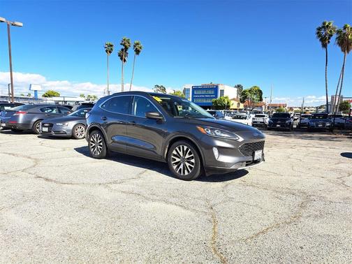 2020 Ford Escape Titanium