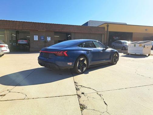 2023 Audi RS e-tron GT quattro