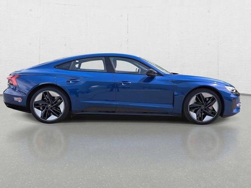 2023 Audi RS e-tron GT quattro