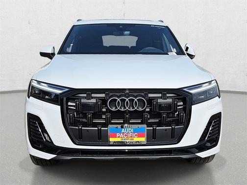 2026 Audi Q7 55 Premium Plus