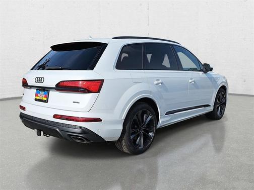 2026 Audi Q7 55 Premium Plus