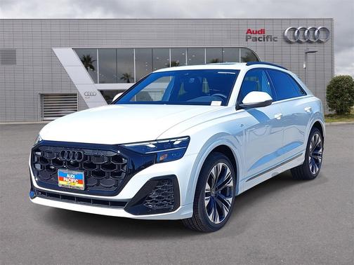 2025 Audi Q8 55 Premium Plus