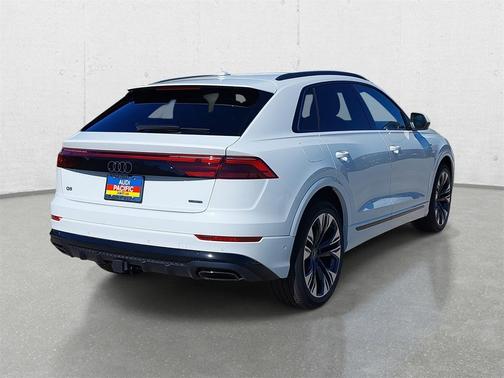 2025 Audi Q8 55 Premium Plus