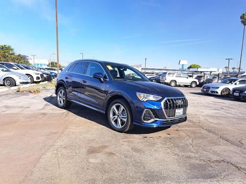 2023 Audi Q3 Premium 45 TFSI S line quattro Tiptronic