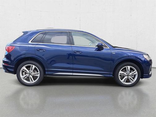 2023 Audi Q3 Premium 45 TFSI S line quattro Tiptronic