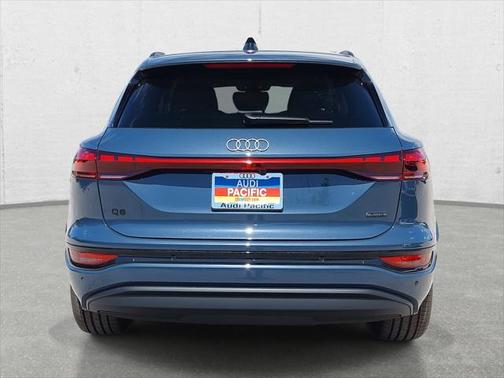 2025 Audi Q6 e-tron Prestige quattro