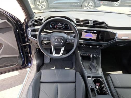 2024 Audi Q3 Premium 45 TFSI S line quattro Tiptronic