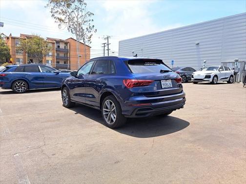2024 Audi Q3 Premium 45 TFSI S line quattro Tiptronic