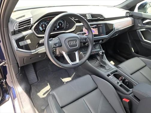 2024 Audi Q3 Premium 45 TFSI S line quattro Tiptronic