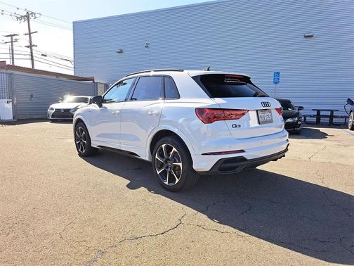 2025 Audi Q3 45 S line Premium Plus