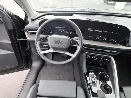 Mythos Black Metallic 2025 Audi Q5 Prestige TFSI quattro S tronic