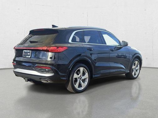 2025 Audi Q5 Prestige TFSI quattro S tronic