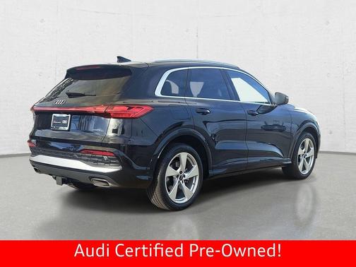 Mythos Black Metallic 2025 Audi Q5 Prestige TFSI quattro S tronic