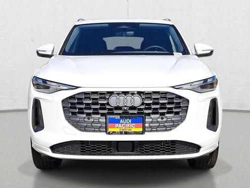 Arkona White 2026 Audi Q5 Premium TFSI quattro S tronic