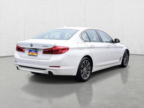 2019 BMW 530 530i