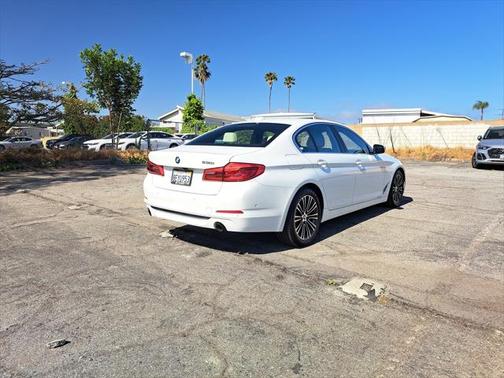 2019 BMW 530 530i
