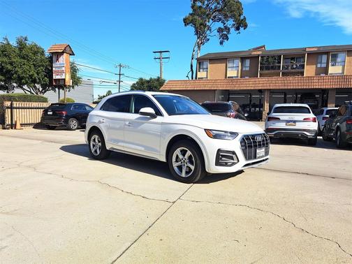 2023 Audi Q5 40 Premium
