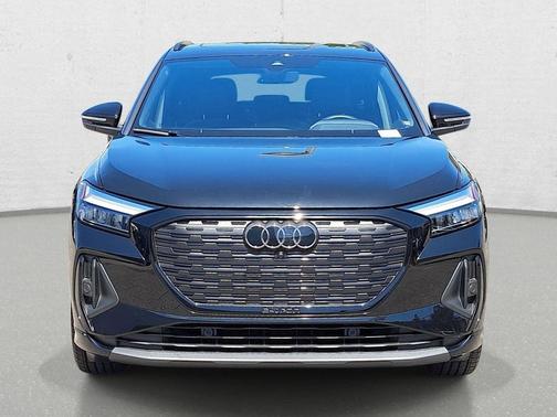 Mythos Black Metallic 2025 Audi Q4 e-tron Premium Plus 55 quattro