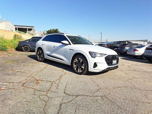 2023 Audi e-tron Premium quattro