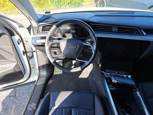 2023 Audi e-tron Premium quattro