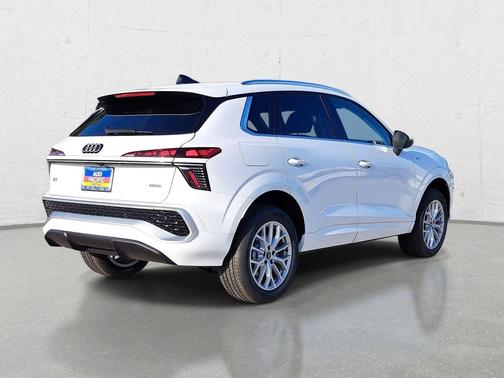 Arkona White 2026 Audi Q3 TFSI quattro S tronic