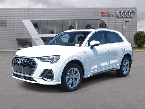 2025 Audi Q3 Premium 45 TFSI S line quattro Tiptronic