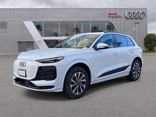 2025 Audi Q6 e-tron Premium quattro
