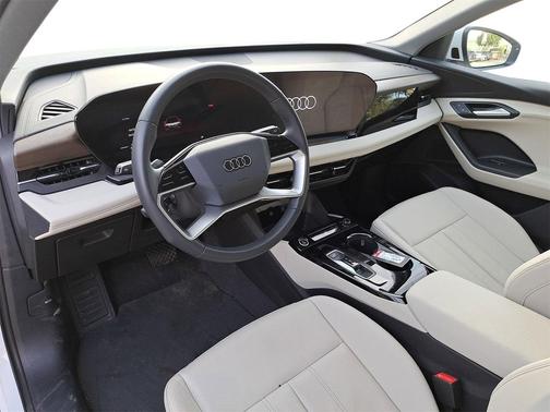 2025 Audi Q6 e-tron Premium quattro