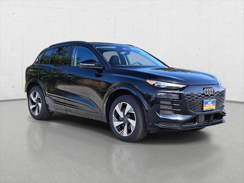 2025 Audi Q6 e-tron Premium quattro
