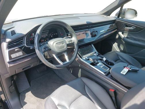 Orca Black Metallic 2021 Audi Q7 55 Premium Plus