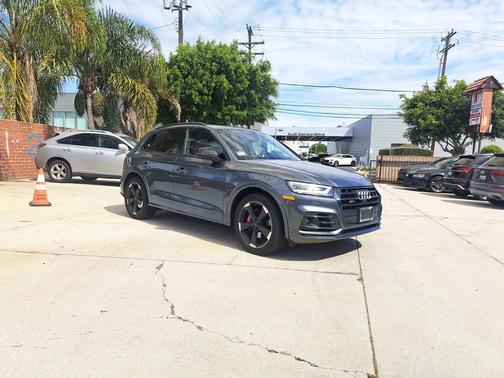Daytona Gray Pearl Effect 2020 Audi SQ5 3.0T Prestige