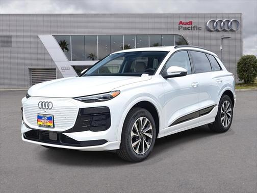 2025 Audi Q6 e-tron Premium quattro