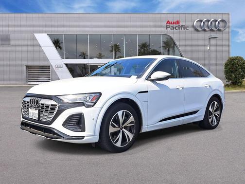 2024 Audi Q8 e-tron Premium Plus