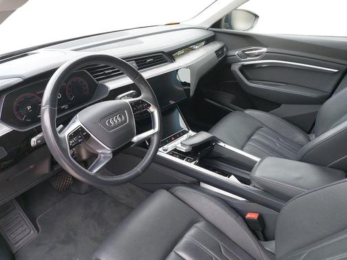 Chronos Gray Metallic 2024 Audi Q8 e-tron Prestige