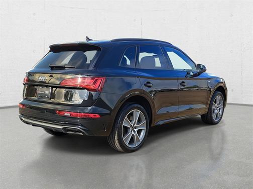 2025 Audi Q5 45 S line Premium