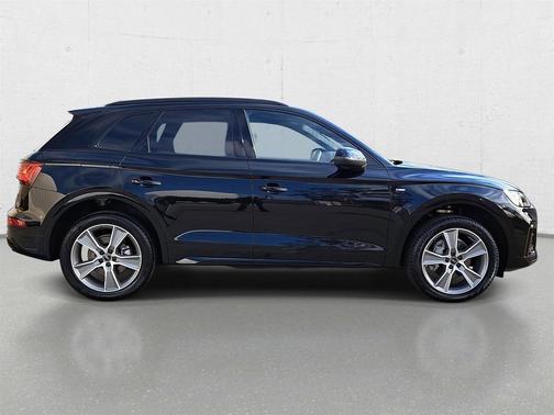 2025 Audi Q5 45 S line Premium