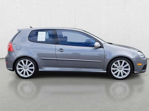 United Gray Metallic 2008 Volkswagen R32 Base