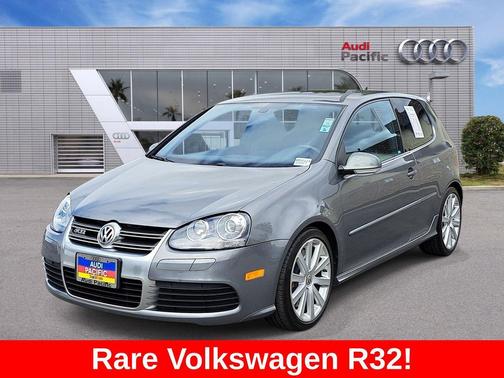 United Gray Metallic 2008 Volkswagen R32 Base