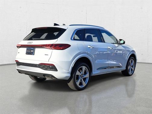 2025 Audi Q5 Premium Plus TFSI quattro S tronic