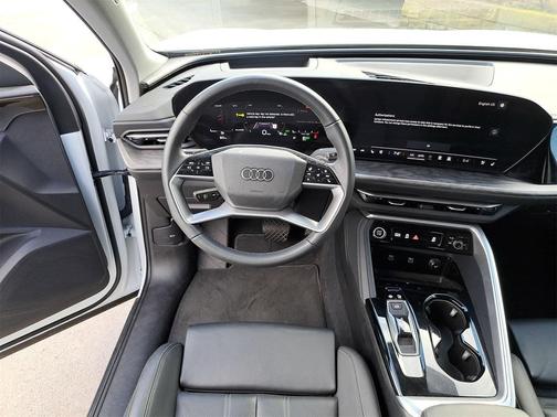 2025 Audi Q5 Premium Plus TFSI quattro S tronic