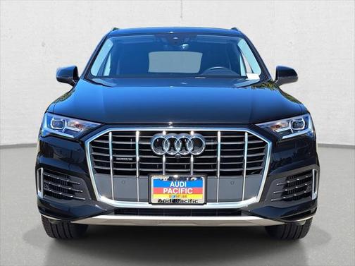 2022 Audi Q7 55 Premium