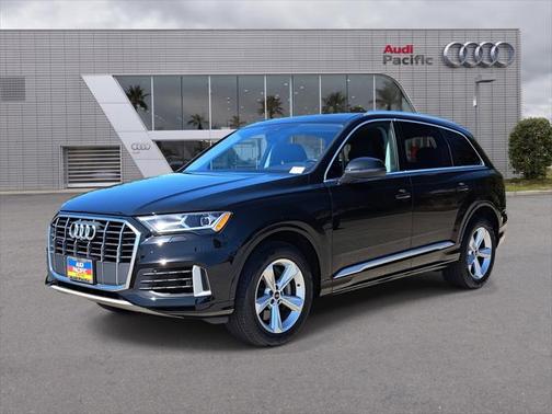 2022 Audi Q7 55 Premium